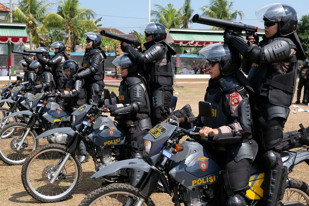 Simulasi Sistem Pengamanan...