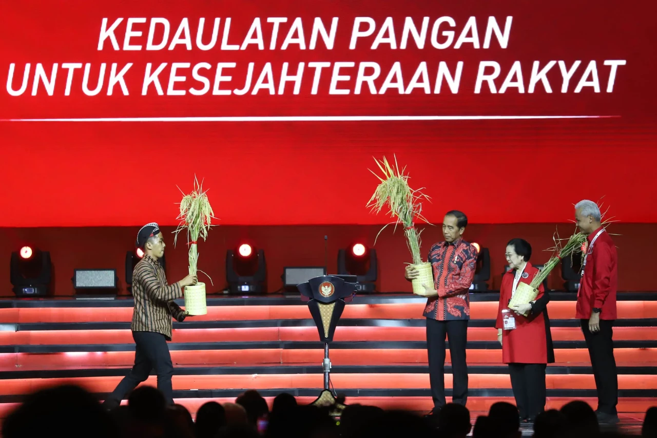 Pembukaan Rapat Kerja...
