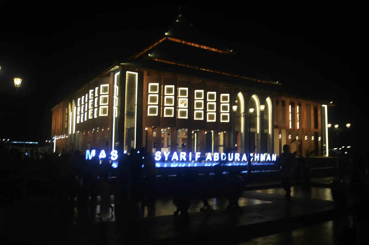 Potret Keindahan Masjid...