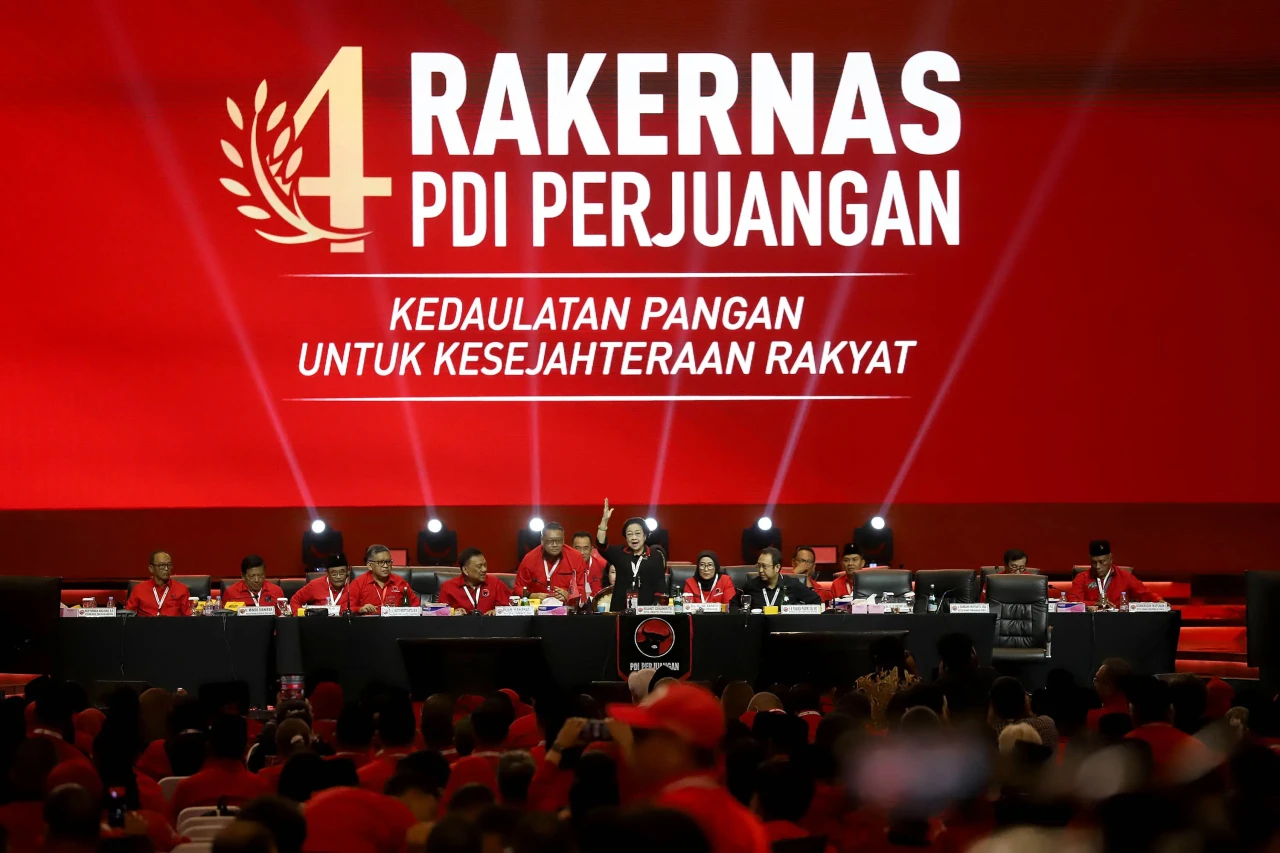 Megawati Tutup Rakernas...