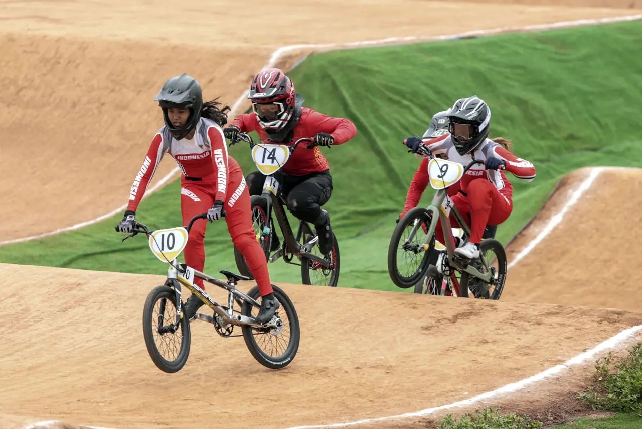 BMX Putri Indonesia...