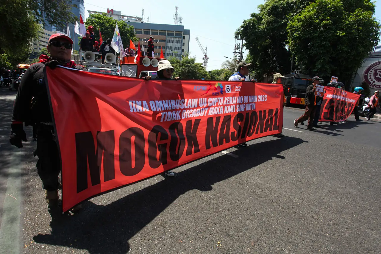 Unjuk Rasa Buruh di...