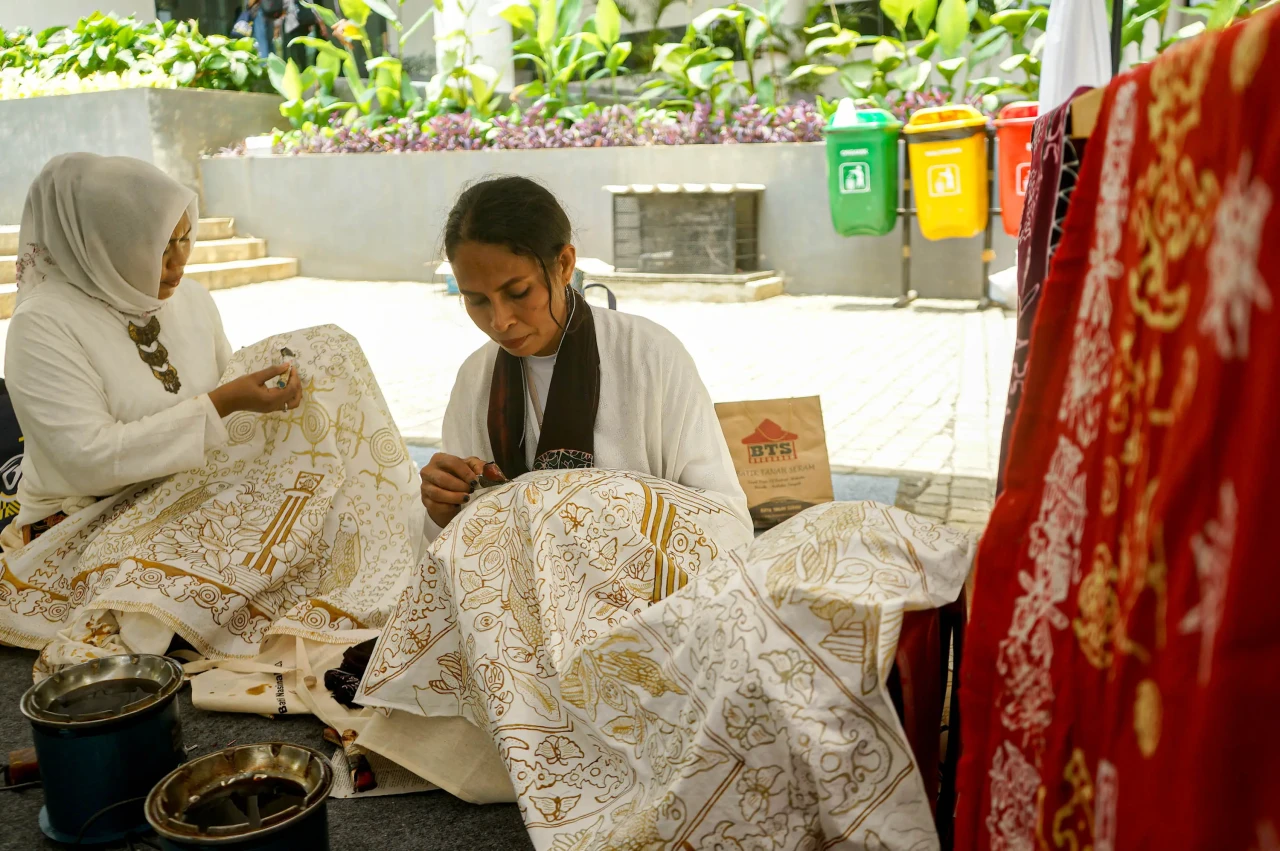 Peringatan Hari Batik...