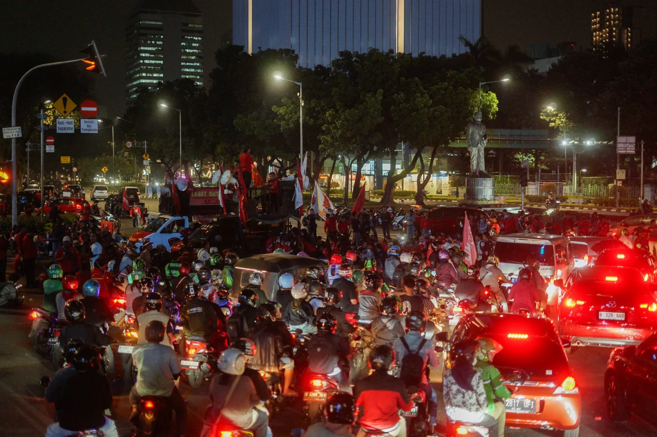 Demo Buruh Berlanjut...