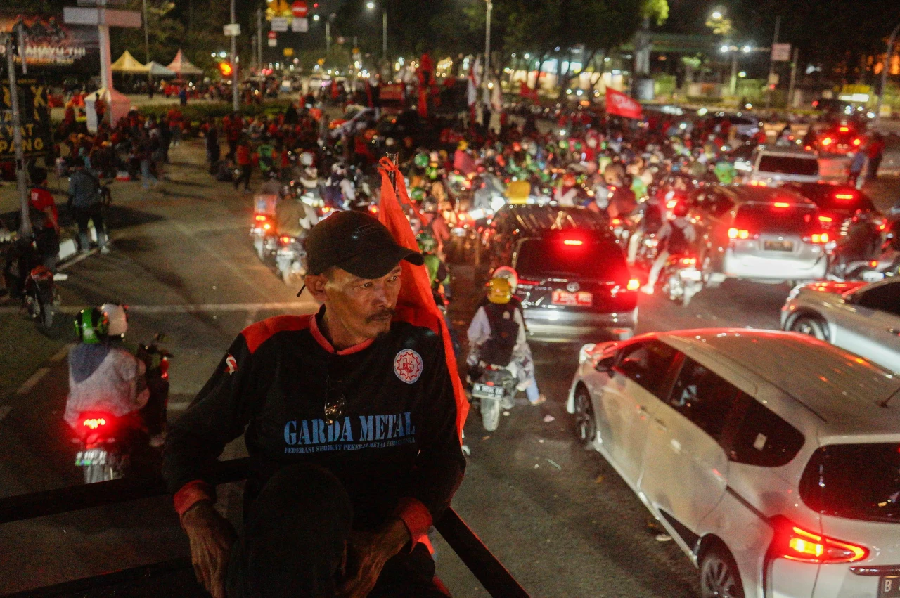 Demo Buruh Berlanjut...
