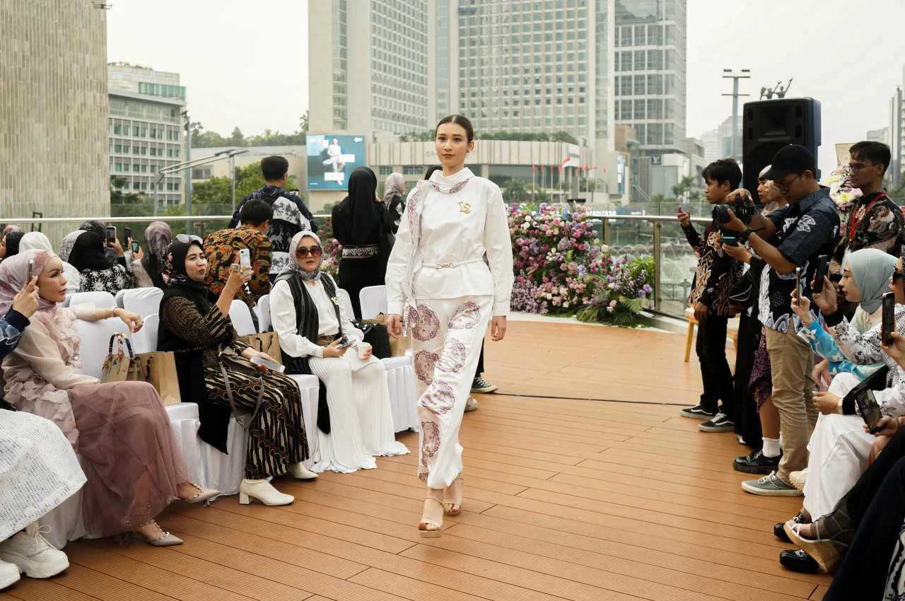 Peragaan Busana Batik...
