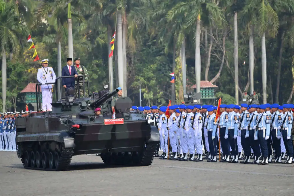 Naik Tank, Gagahnya...