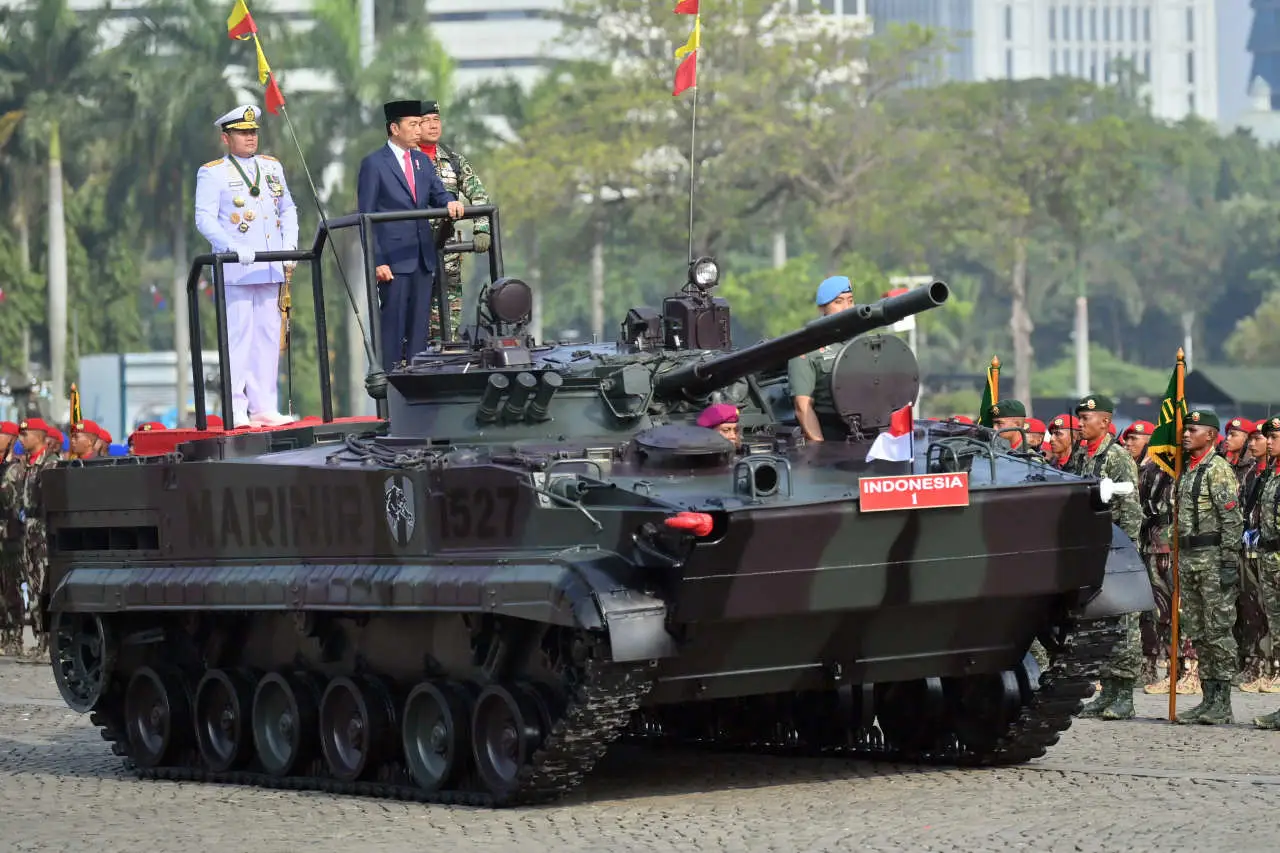 Naik Tank, Gagahnya...