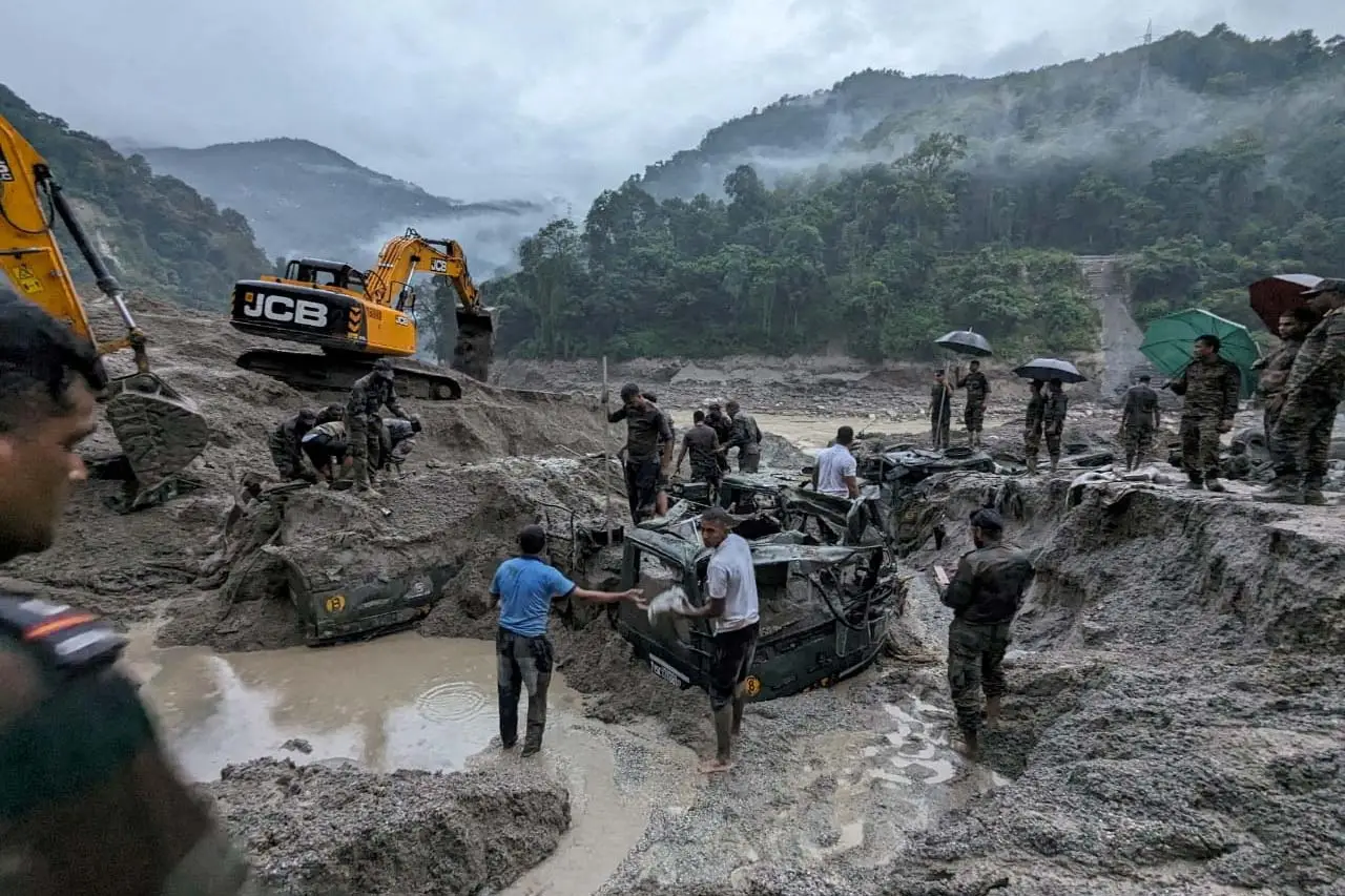 Banjir Lumpur Kubur...