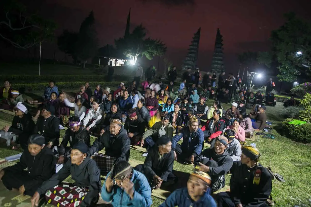 Umat Hindu Gelar Doa...