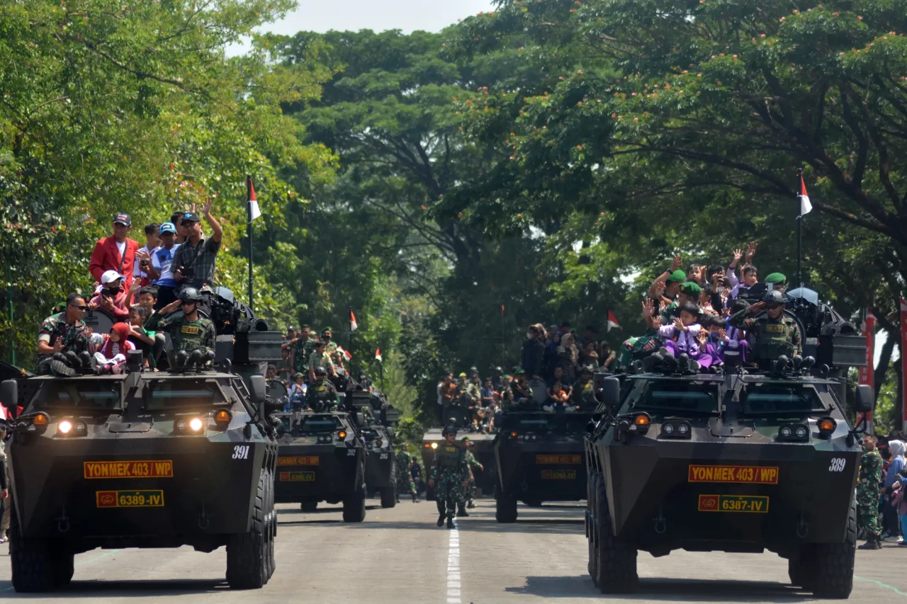 Defile Pasukan dan Alutsista...