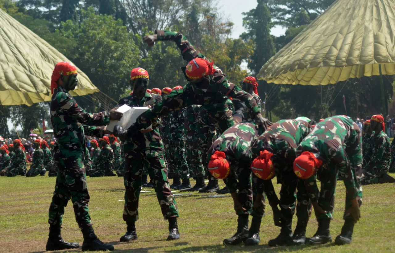 Defile Pasukan dan Alutsista...