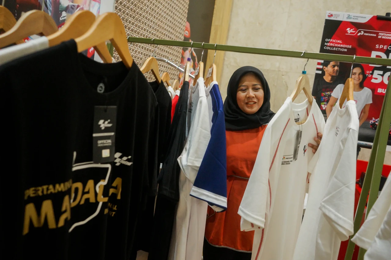 Berburu Official Merchandise...