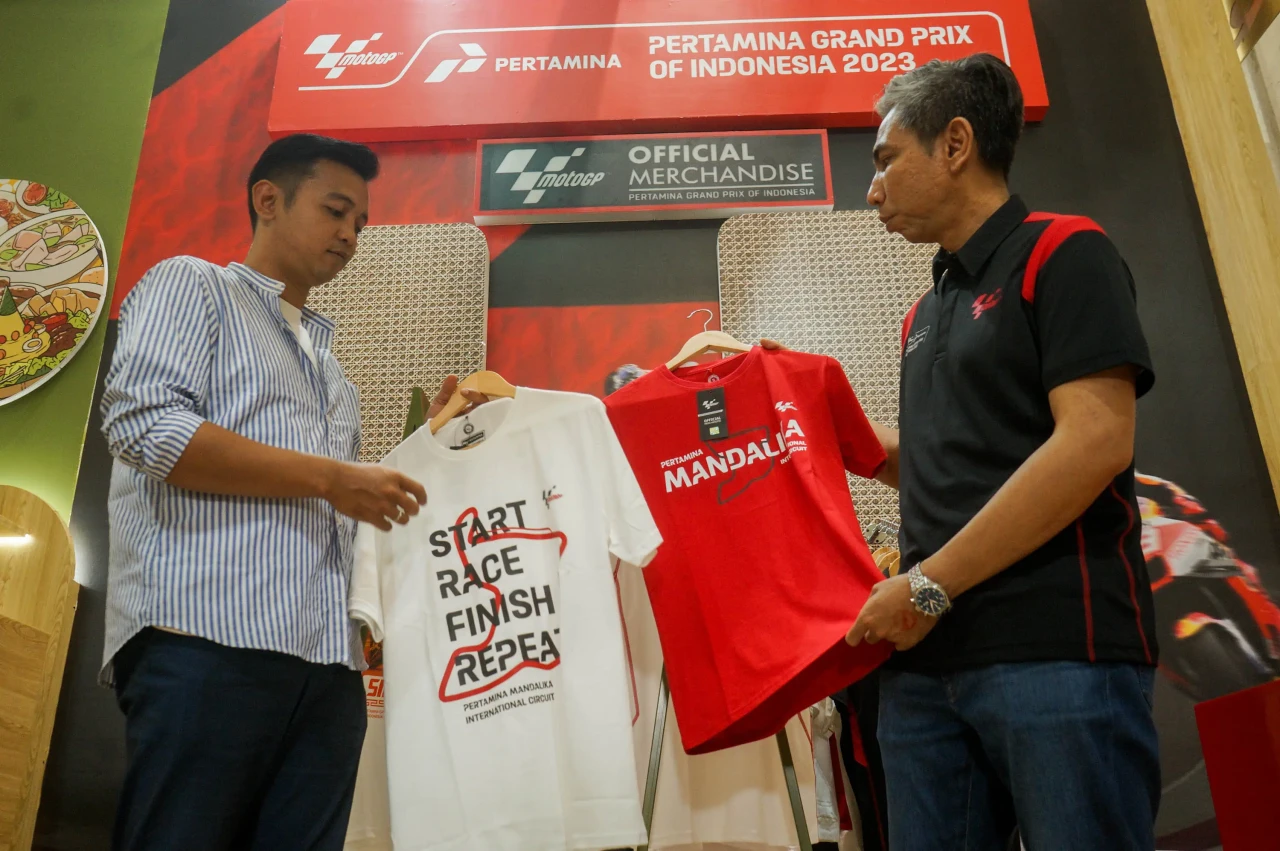 Berburu Official Merchandise...