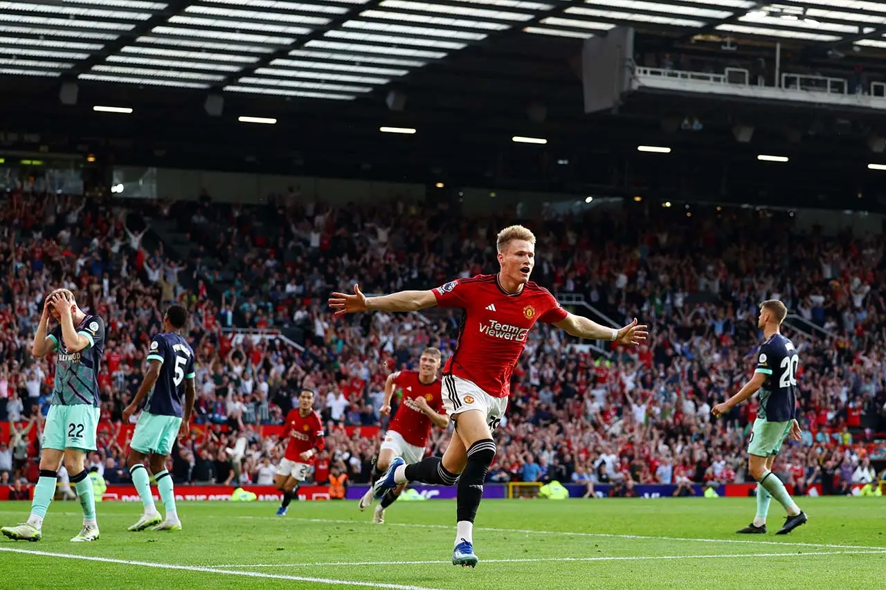 Scott McTominay Pahlawan...