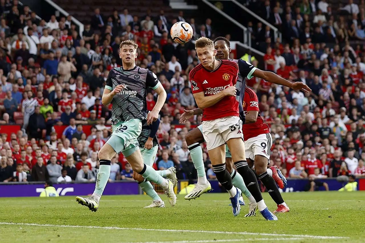 Scott McTominay Pahlawan...