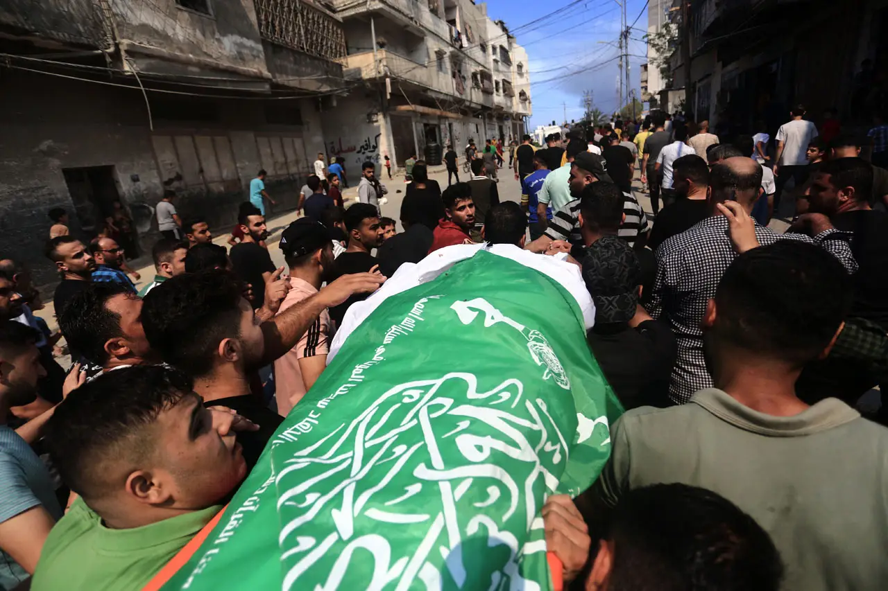 Angkara Murka di Gaza,...