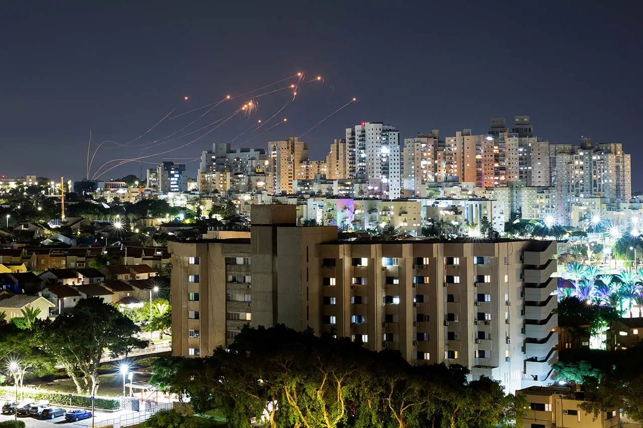 Iron Dome Kewalahan,...