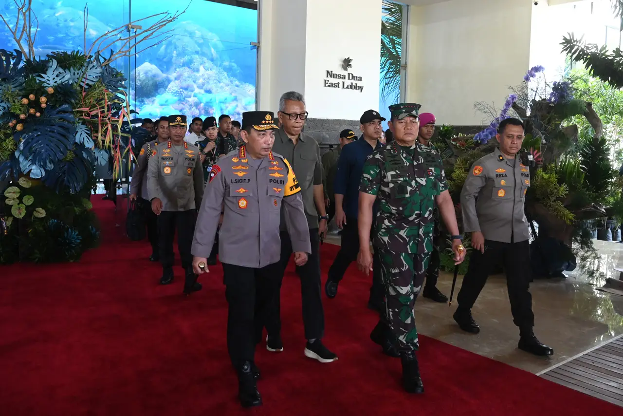 Panglima TNI dan Kapolri...