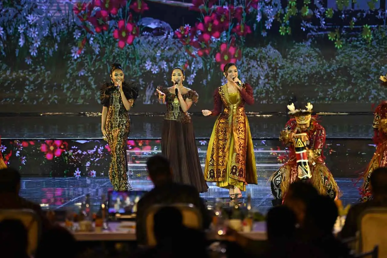 Kemeriahan Gala Dinner...
