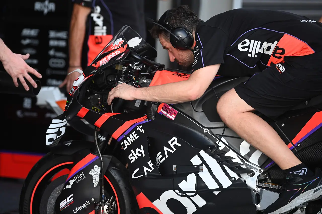 Persiapan Maverick Vinales...