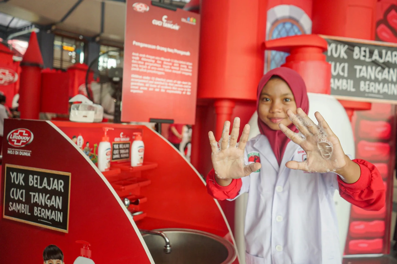 Lifebuoy Sambut Hari...