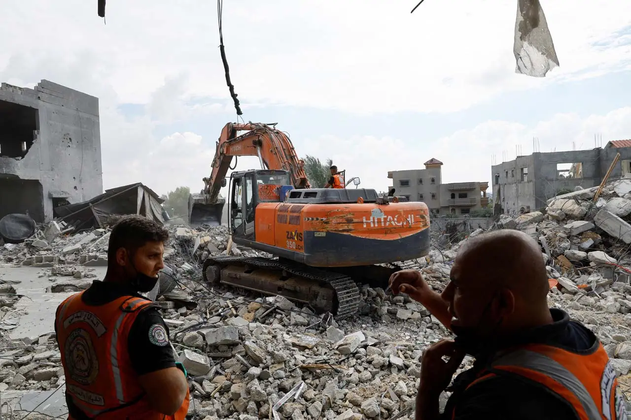 Serangan Israel Hancurkan...