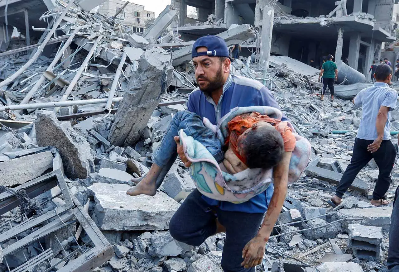 Israel Hancurkan Rumah...