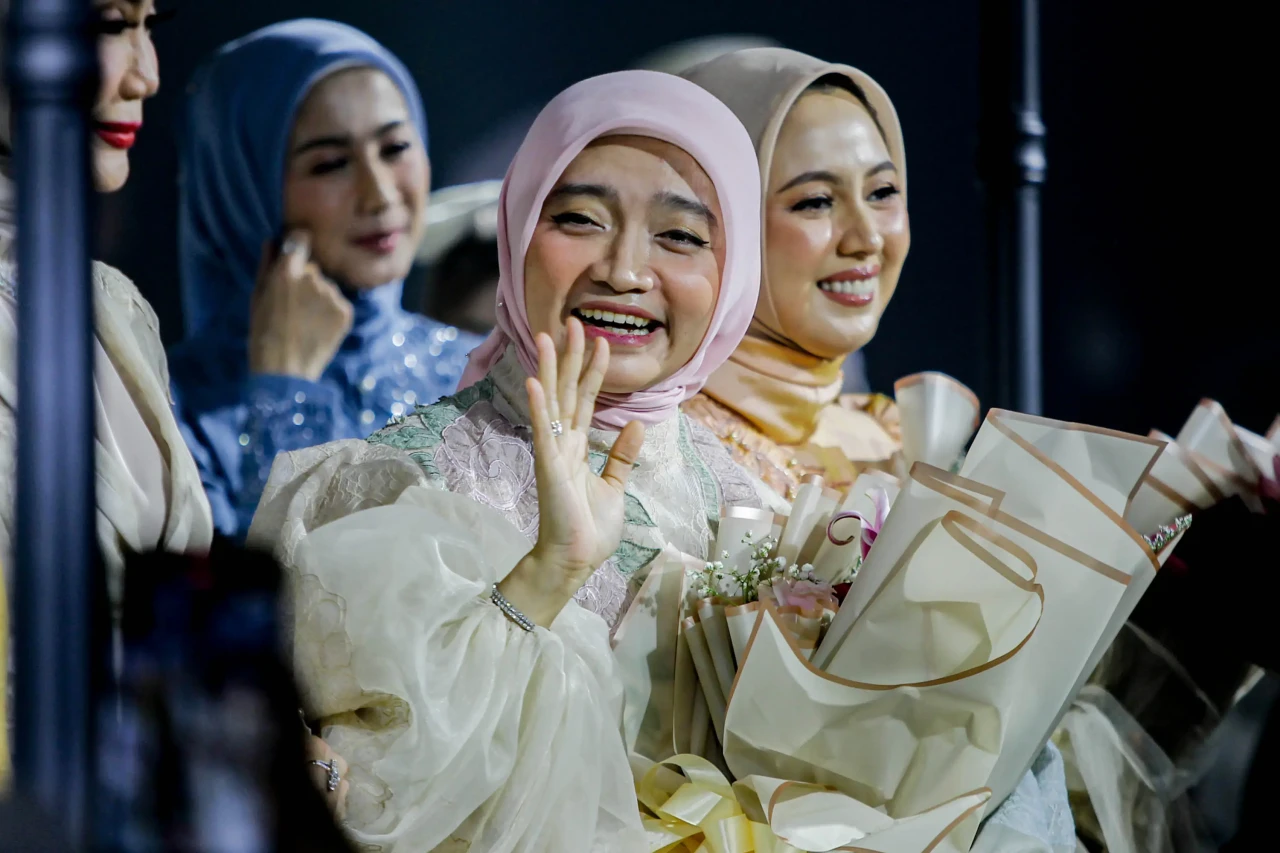 Pagelaran Busana Bertajuk...