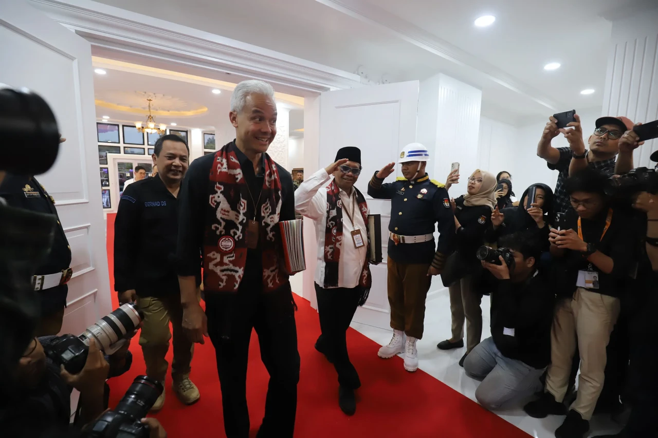 Ganjar Pranowo dan Mahfud...