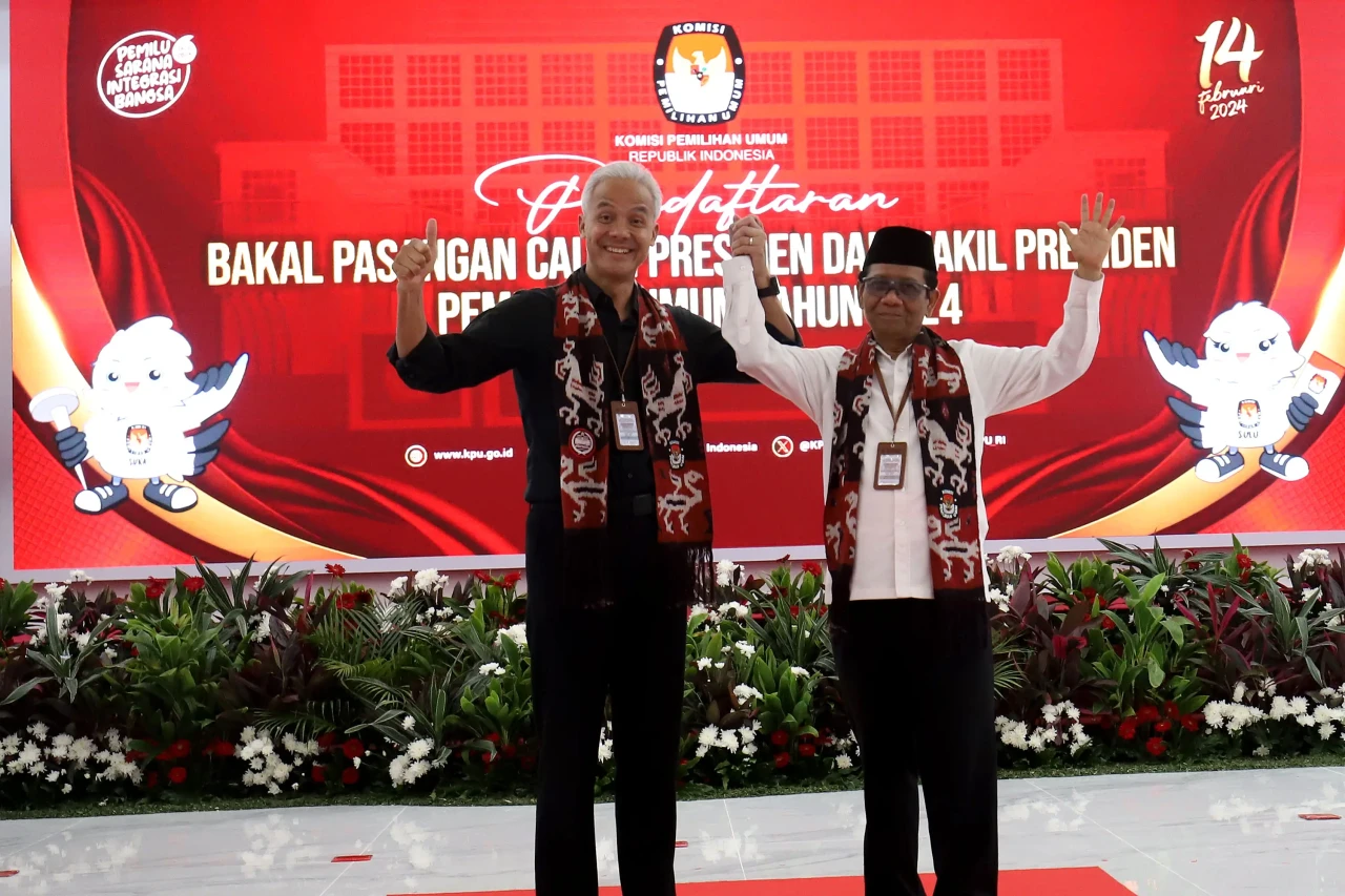 Ganjar Pranowo dan Mahfud...
