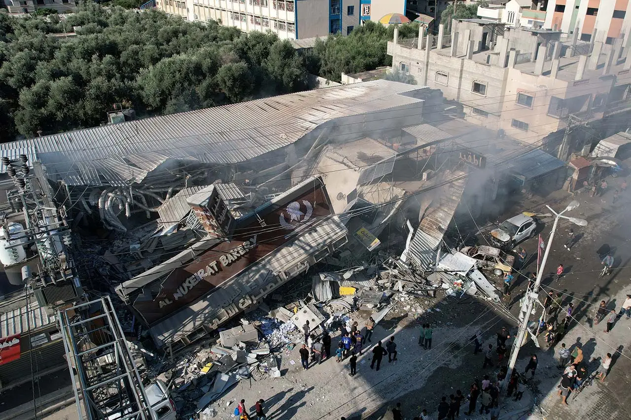 Israel Hancurkan Sejumlah...