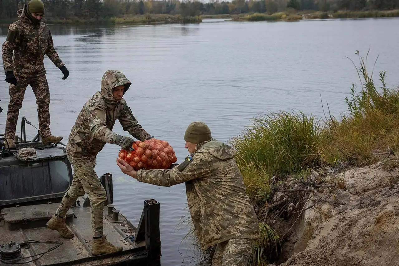 Militer Ukraina Suplai...