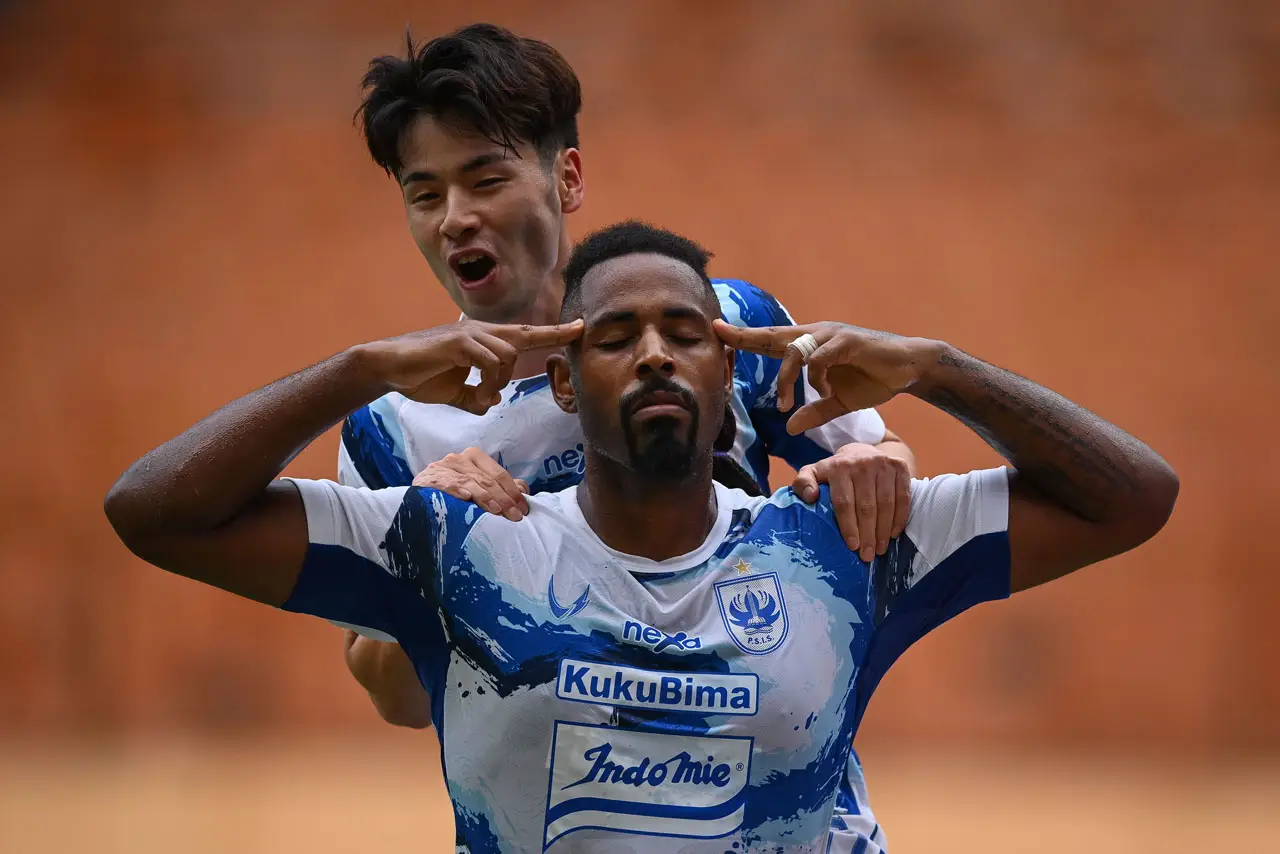 PSIS Semarang Kalahkan...