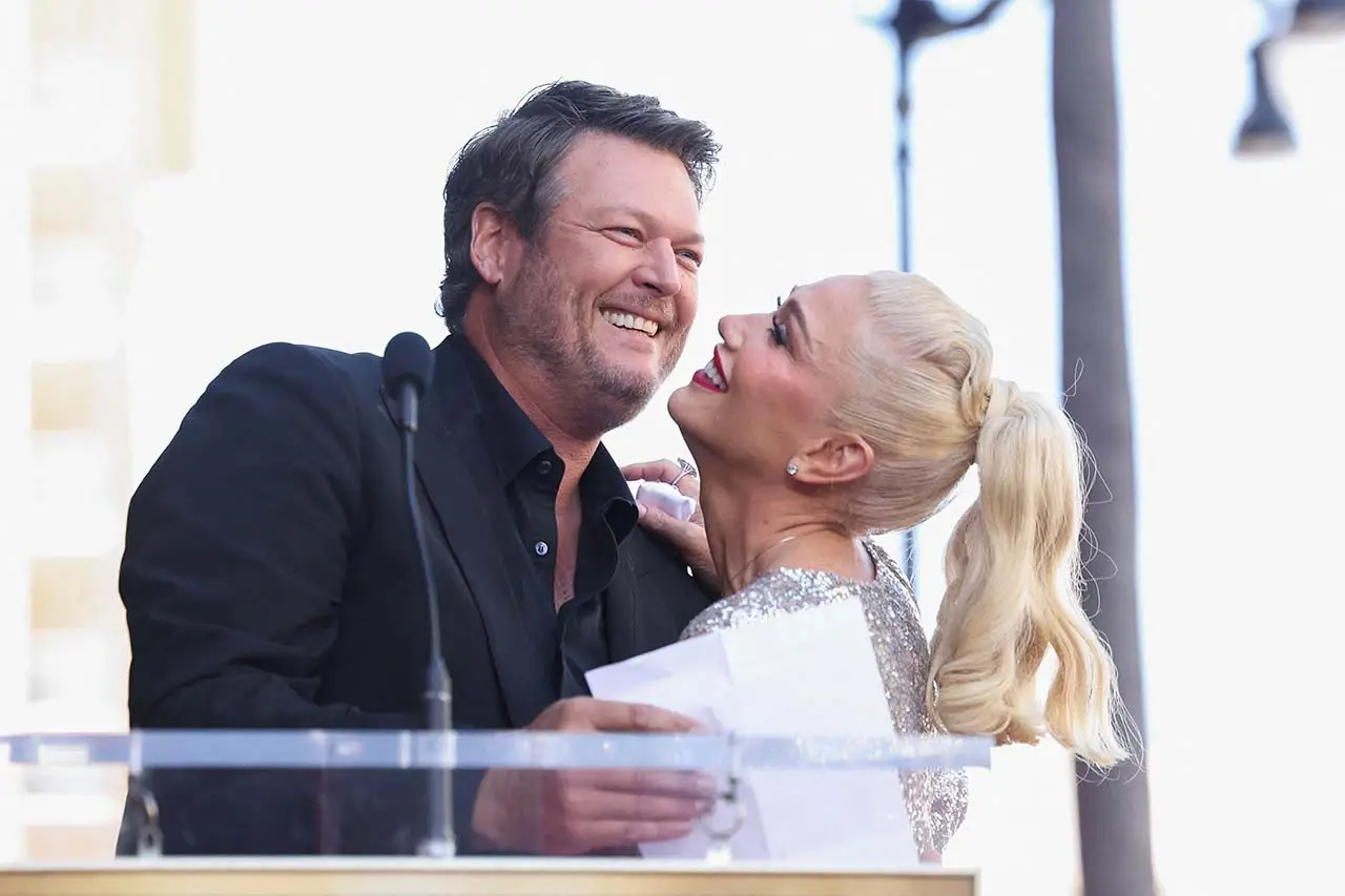 Gwen Stefani Raih Hollywood...