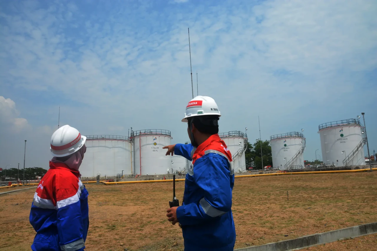 TBBM Tegal Salurkan...