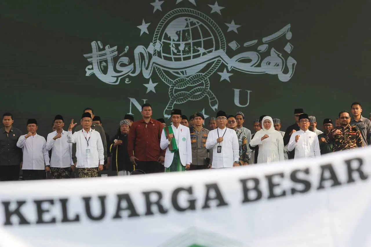 Jokowi Hadiri Ijazah...