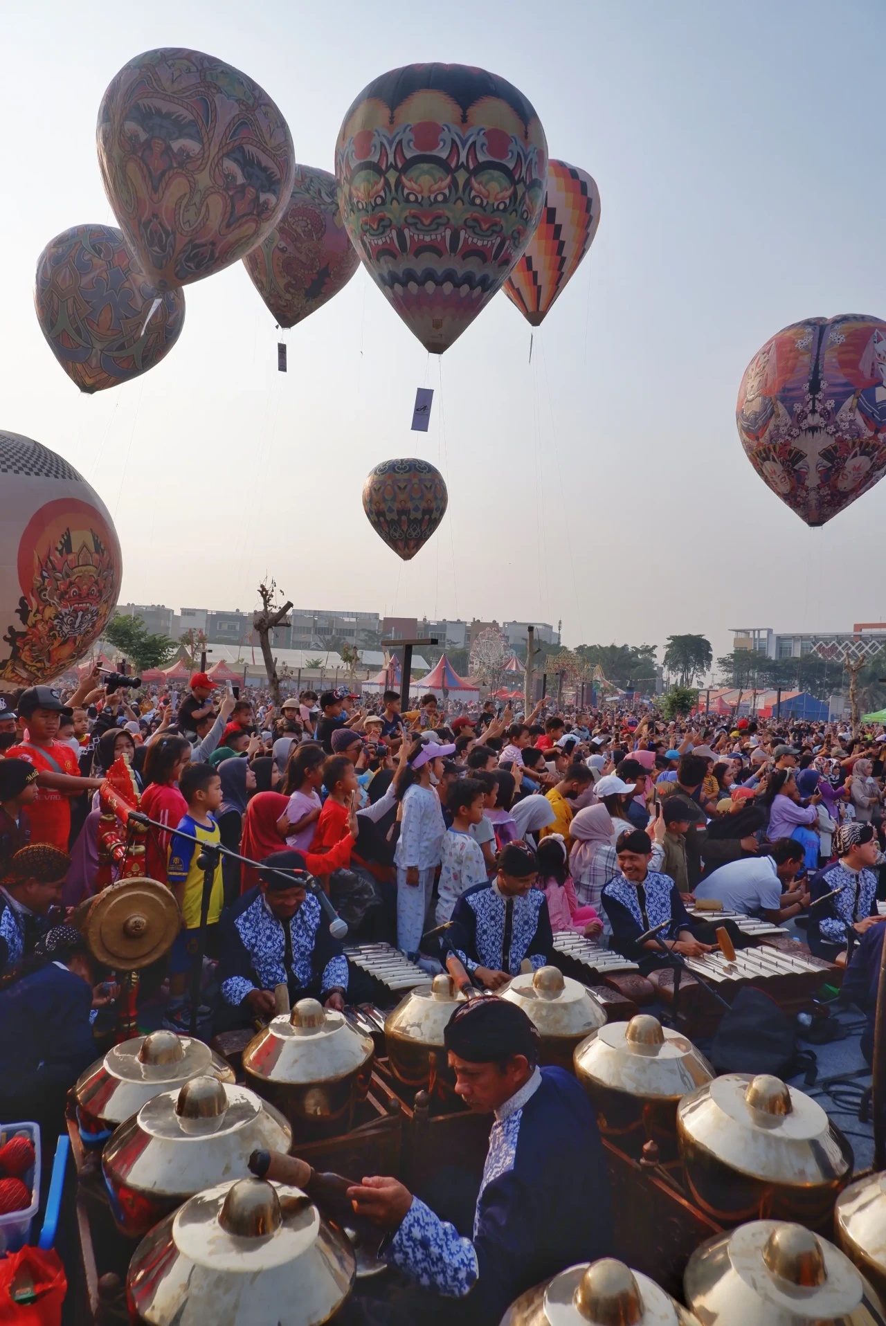 Warna-Warni Festival...