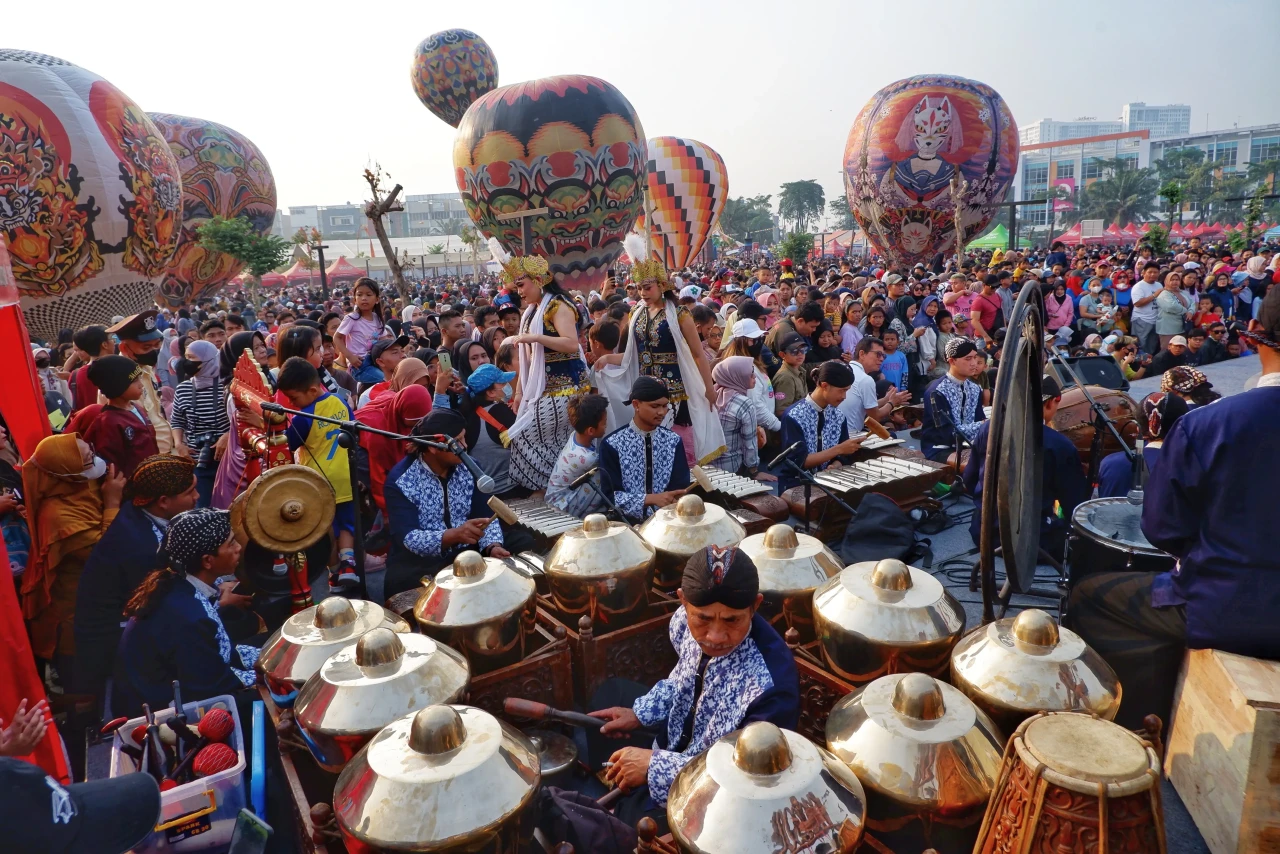 Warna-Warni Festival...
