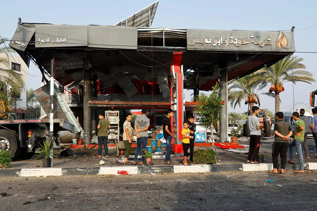 Pom Bensin di Gaza Hancur...
