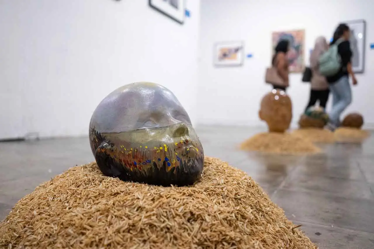 Mengunjungi Pameran...
