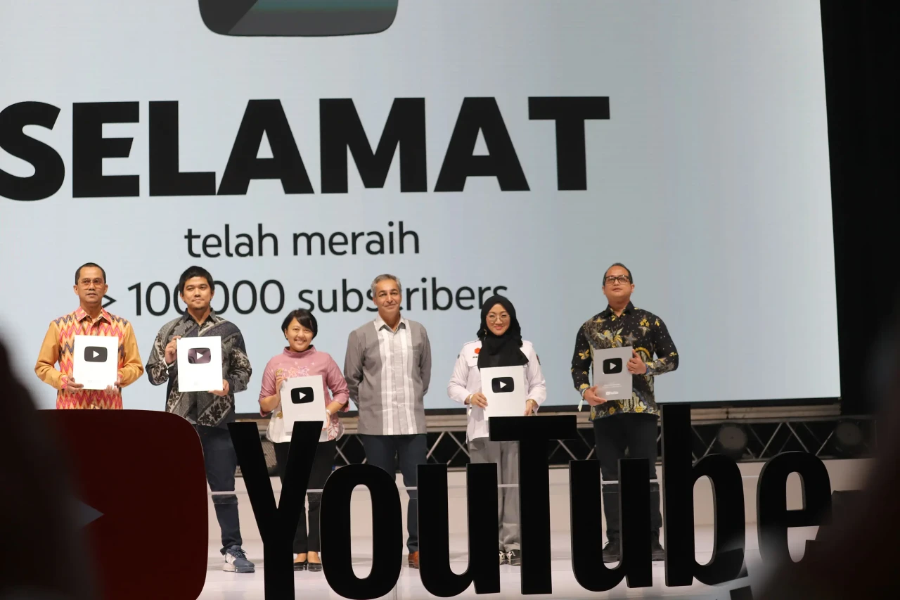 Penghargaan YouTube...
