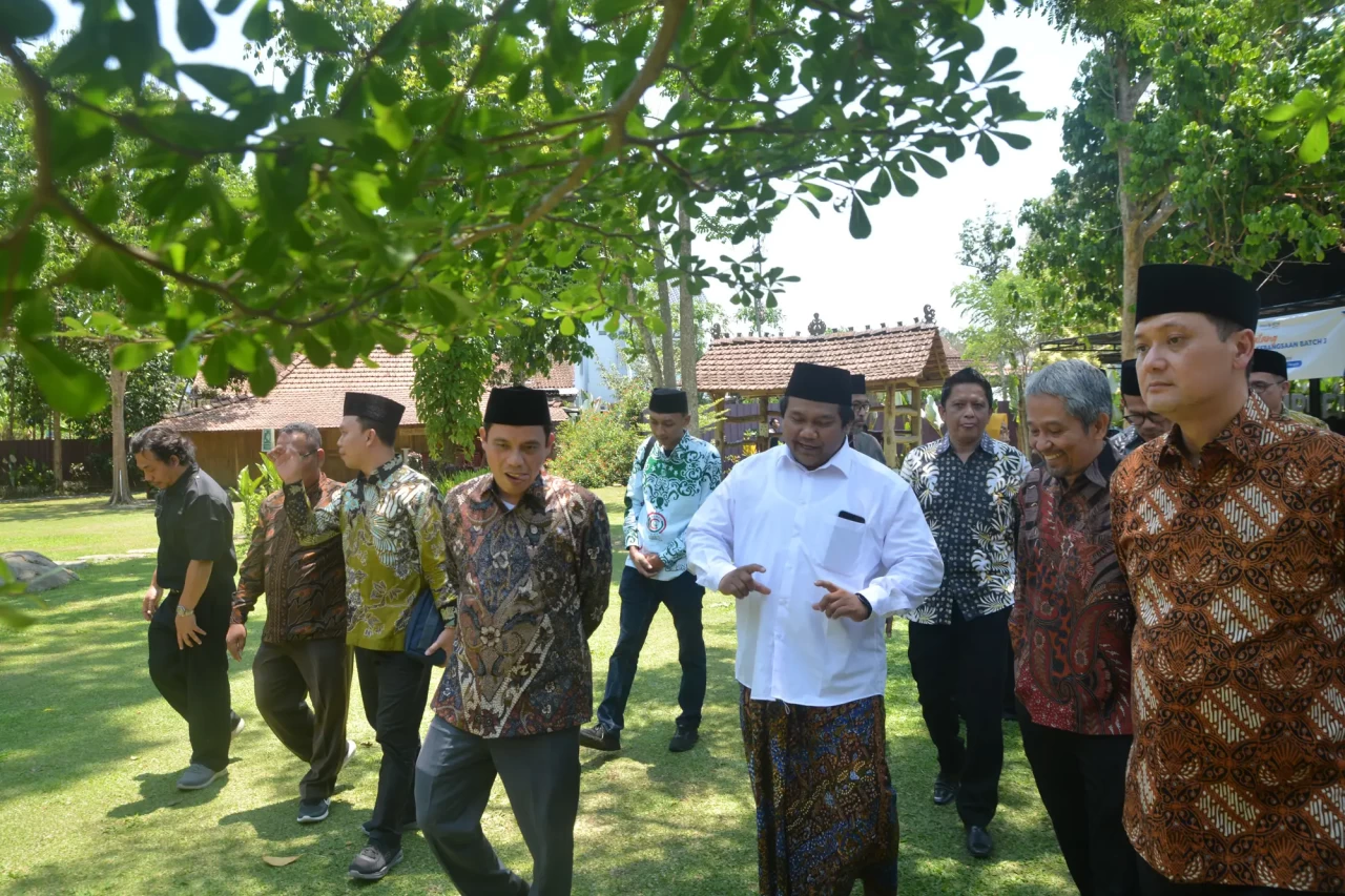 BTN Edukasi Santri di...