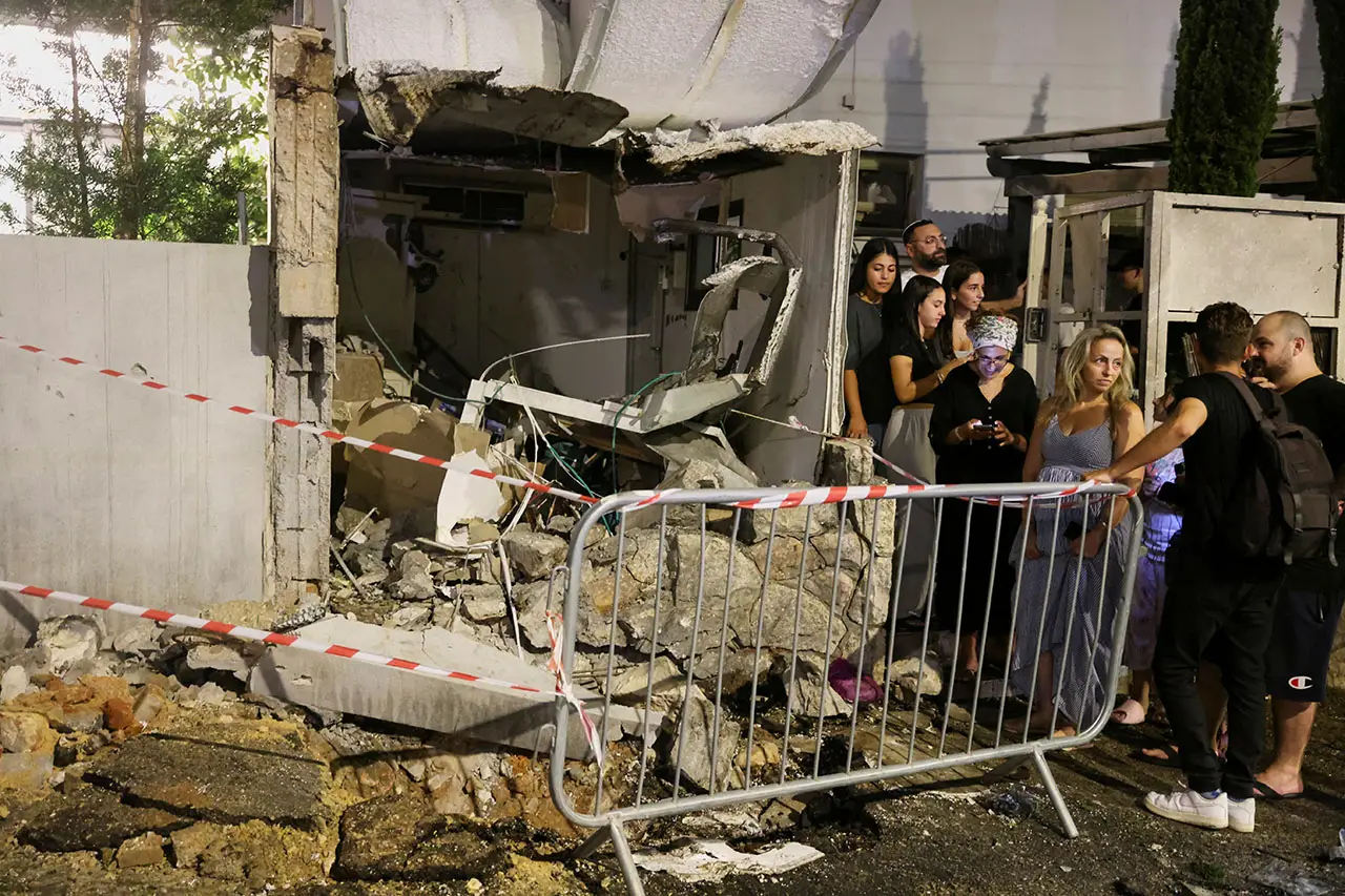 Roket Hamas Hantam Kiryat...