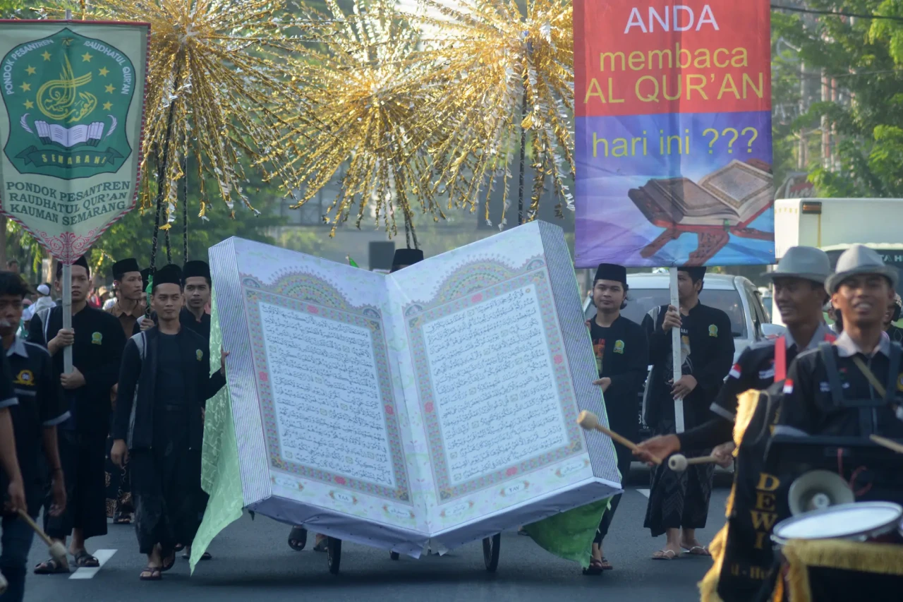 Ribuan Penabuh Rebana...