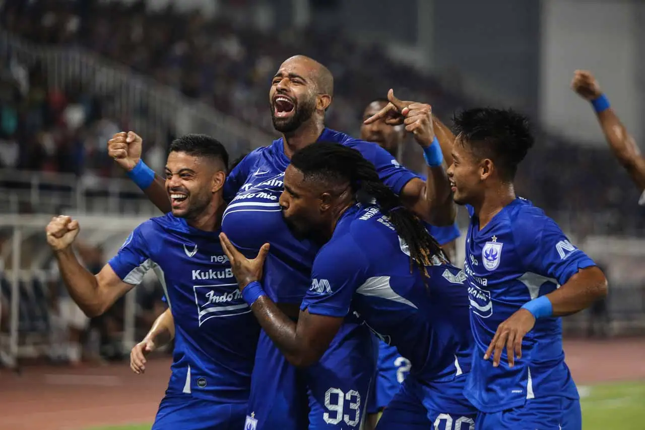 Dikalahkan PSIS, Persija...