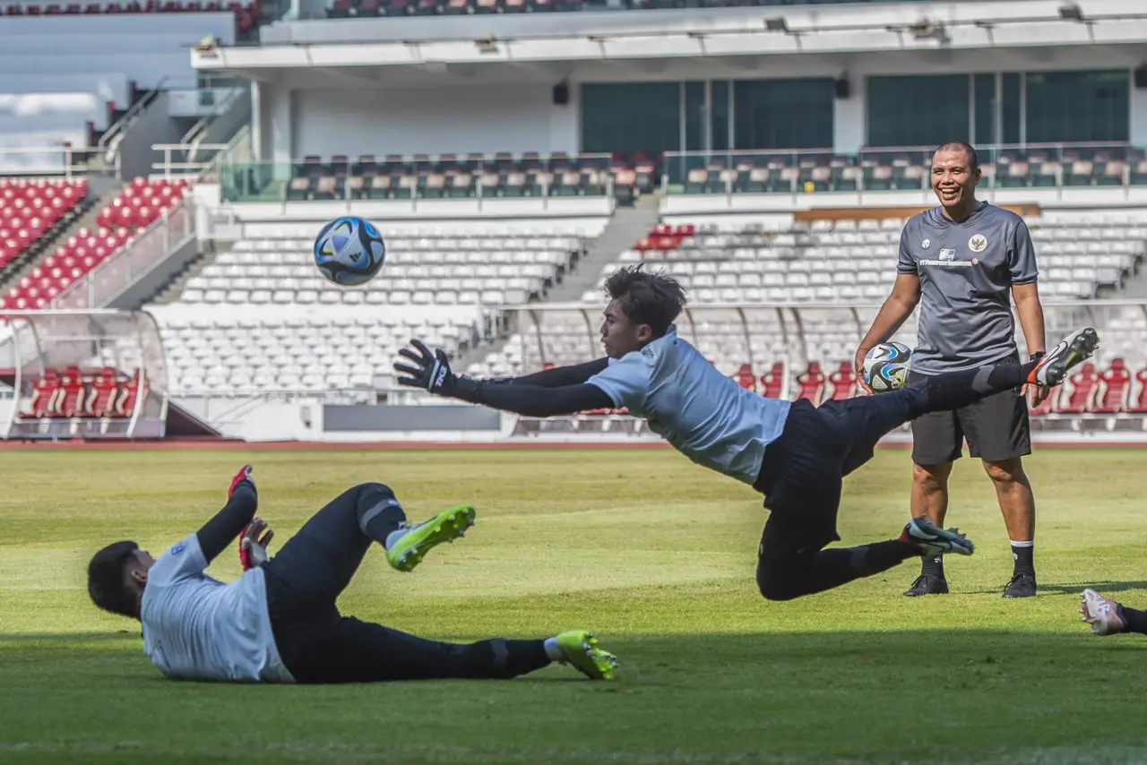 Latihan Timnas Indonesia...