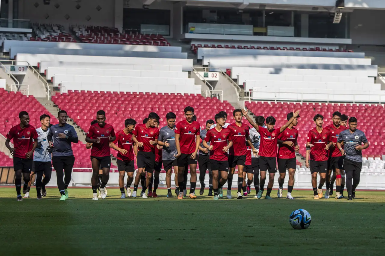 Latihan Timnas Indonesia...