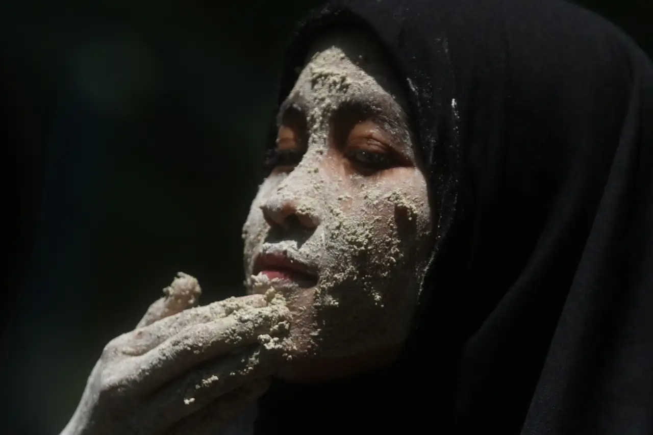 Tradisi Keduk Beji di...