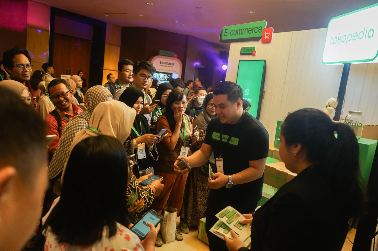 Pertama di Indonesia,...